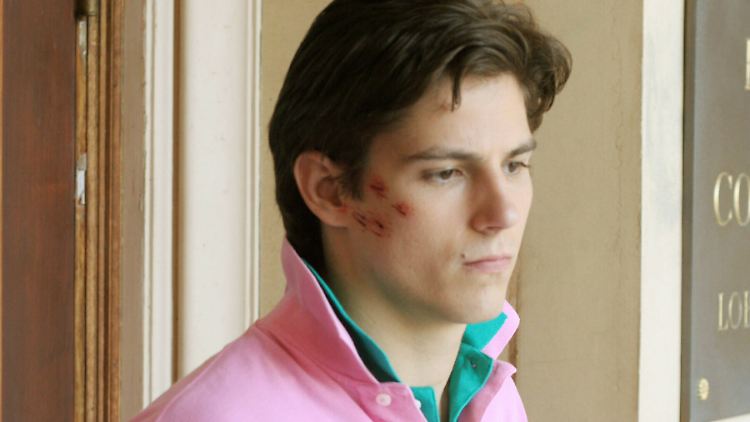 Ein billiges Vorurteil besagt, dass bunte Polohemden Pflicht sind auf Sylt. Ein anderes, dass Schläge manchmal helfen. Beides stimmt nach Ansicht der Autorin nicht. (Foto: "Reunion", Sean Faris, Season 1, 2005)