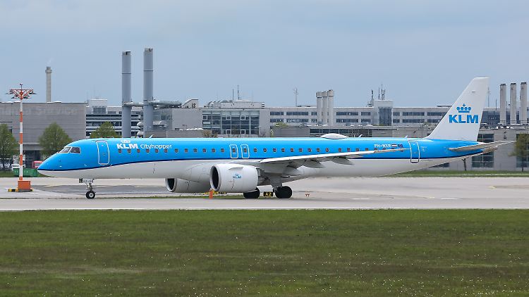 Viele Fluggäste wurden Zeugen des tödlichen Vorfalls am Flughafen Schiphol.