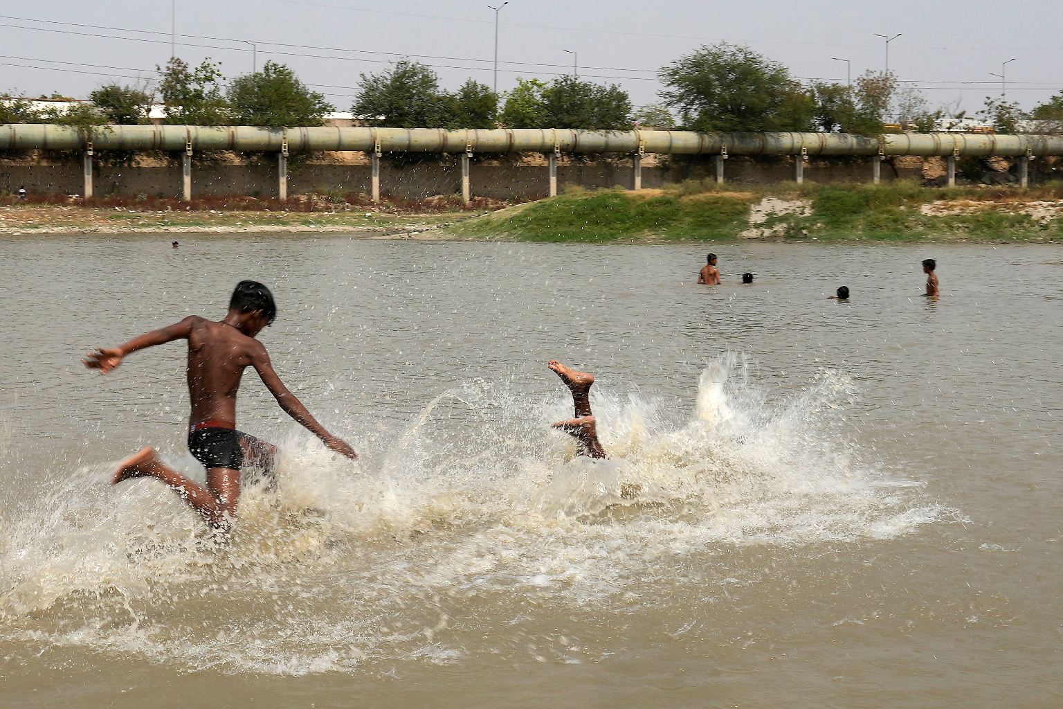 Die Monate April, Mai und Juni sind in den meisten Teilen Indiens schon immer heiß, bevor der Monsunregen kühlere Temperaturen bringt. 
