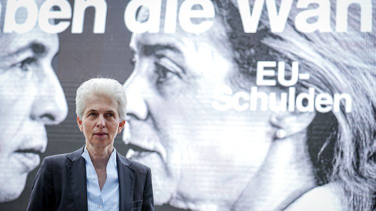"Dass ich mit meinem unbedachten Vergleich Menschen mit Autismus verletzt habe, tut mir sehr leid", sagt Strack-Zimmermann.
