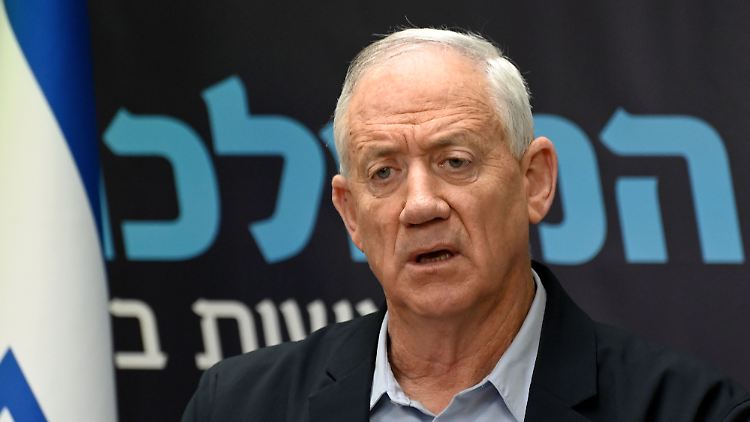 Auf Wunsch von Minister Gantz soll die Neuwahl vor dem Jahrestag des Großangriffs der Hamas auf Israel erfolgen.  