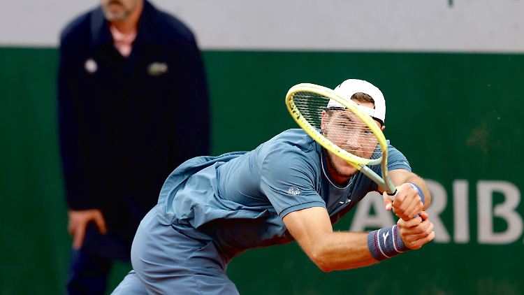 Struff kommt souverän in die nächste Runde.
