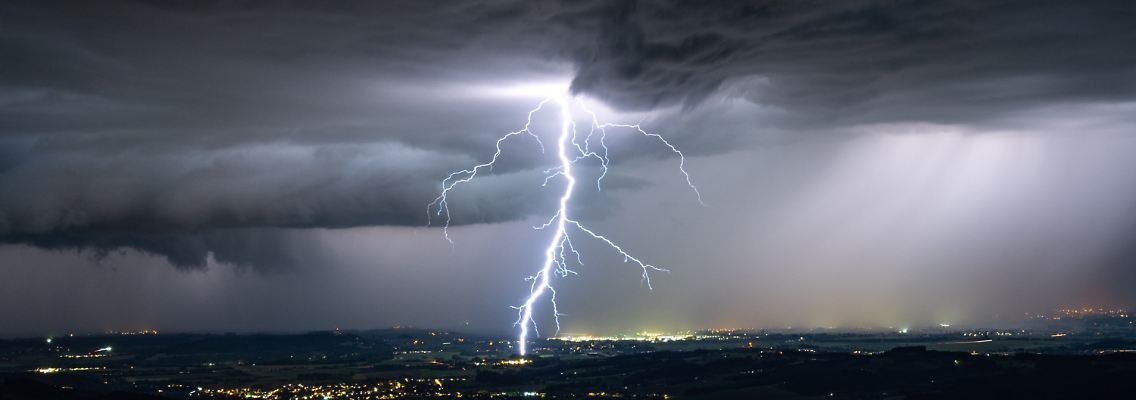 Die heftigen Regenfälle werden Auswirkungen auf den Wasserstand der Flüsse haben und Überschwemmungsgefahr bringen, warnen Fachleute.