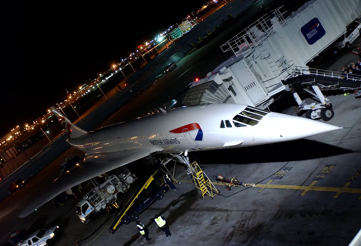 2003-10-24T120000Z-278235394-PBEAHUOMKDH-RTRMADP-3-CONCORDE