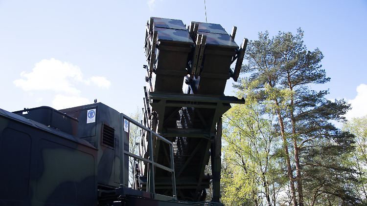 Die Ukraine kann nun theoretisch mit US-Patriot-Flugabwehrsystemen Flugzeuge auf russischem Gebiet abschießen - und so die Großstadt Charkiw schützen.