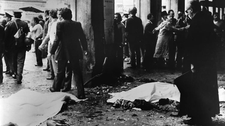Bei dem Bombenanschlag in Brescia im Mai 1974 wurden acht Menschen getötet. 