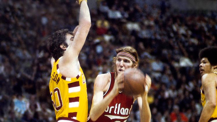 Die Portland Trail Blazers führte Walton zu ihrer einzigen Meisterschaft.