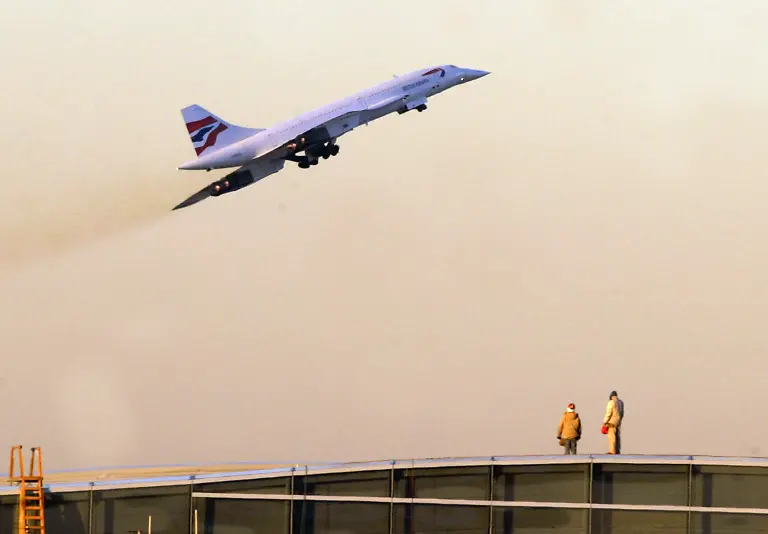 2003-10-24T000000Z-1624500161-RP4DRHXVTNAB-RTRMADP-3-TRANSPORT-CONCORDE