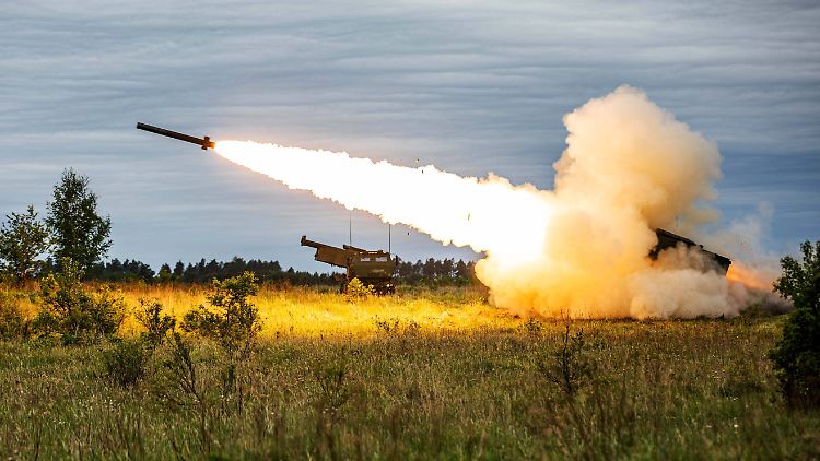 Mit dem Raketenwerfer HIMARS konnte die Ukraine 2022 einen Überraschungserfolg erzielen. Einen "HIMARS-Effekt" darf man bei der Entscheidung von heute nicht  erwarten. 
