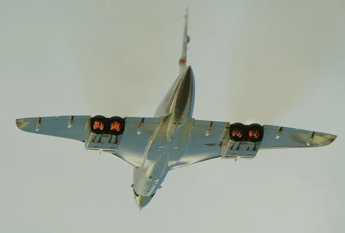 2003-10-24T120000Z-860880653-RP4DRHXTLIAB-RTRMADP-3-CONCORDE