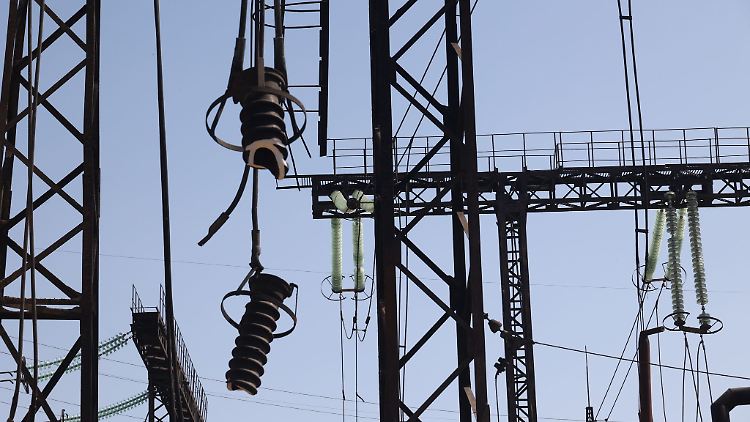 Deutschland und mehrere andere EU-Staaten haben nach der Zerstörung von Energieinfrastruktur der Ukraine durch russische Raketen und Drohnen zusätzliche Stromgeneratoren angeboten.