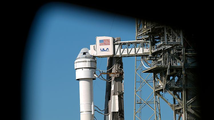 Die Starliner-Kapsel von Boeing befindet sich auf einer Atlas-V-Rakete auf der Startrampe im Space Launch Complex 41 in Cape Canaveral.