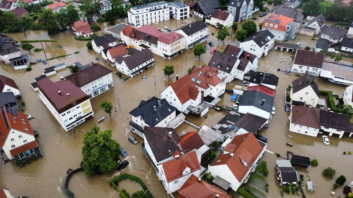 Befürchtet wird mancherorts ein Jahrhunderthochwasser.