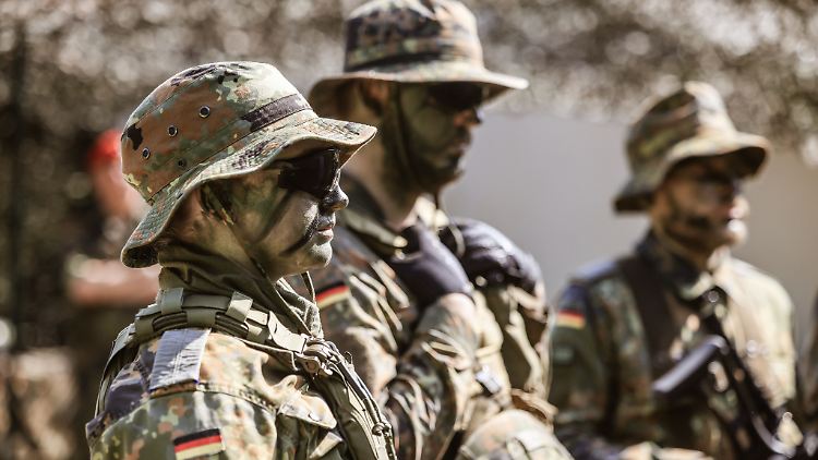 Ein Spähtrupp aus Reservisten bei einer Bundeswehr-Übung Anfang Mai. 