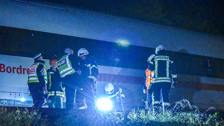 Die 185 Passagiere des ICE kamen mit dem Schrecken davon. 
