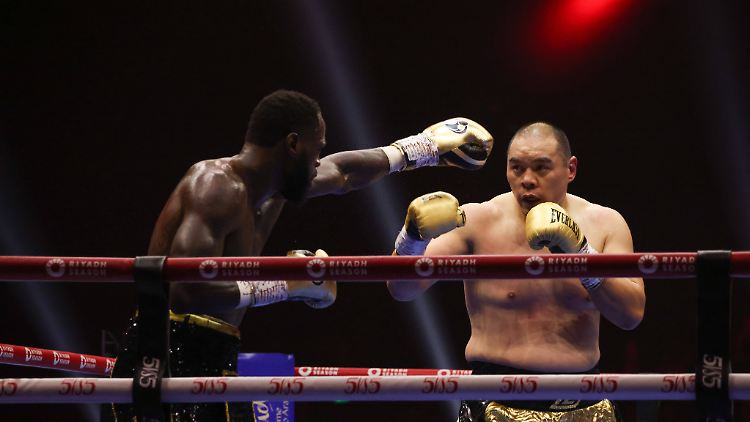 Deontay Wilder konnte gegen Zhang Zhilei keine harten treffer setzen.