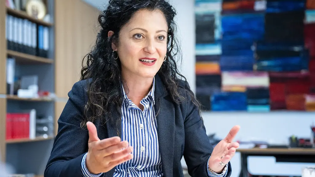 Cansel-Kiziltepe-SPD-Berliner-Senatorin-fuer-Arbeit-Soziales-Gleichstellung-Integration-Vielfalt-und-Antidiskriminierung