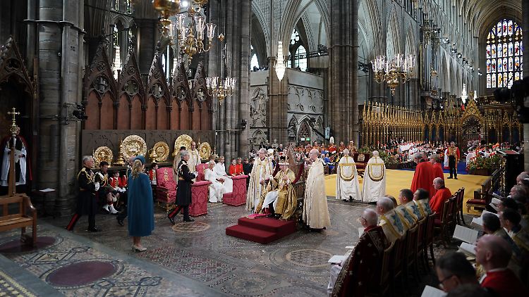 Charles wurde im Mai vergangenen Jahres in der Westminster Abbey in London zum König gekrönt. 
