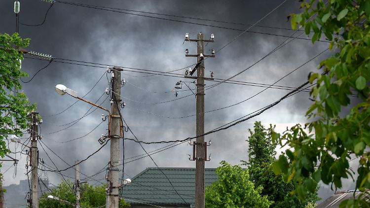 Durch viele Kabel in der Ukraine floss am Sonntag kein Strom. 