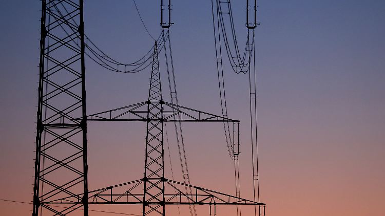 Der Freiluft-Netzausbau birgt laut Bundesnetzagentur vor allem einen entscheidenden Kostenvorteil.