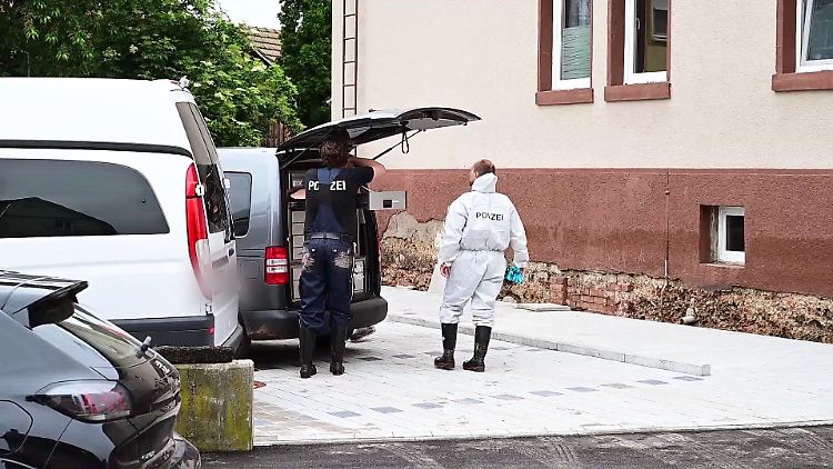 Helfer fanden die beiden Leichen in Schorndorf.