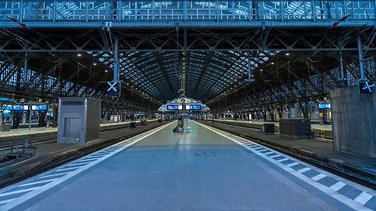 Komplett stillgelegte Bahnhöfe bei Streiks soll es nach dem Willen der FDP nicht mehr geben. 