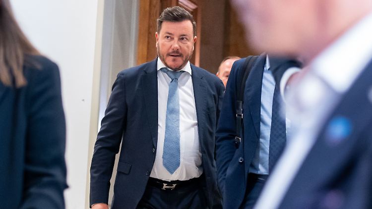 Signa-Gründer René Benko hatte bis vor einigen Monaten als einer der reichsten Österreicher gegolten.