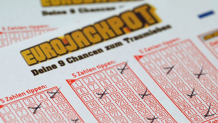 Der 120 Millionen Euro schwere Eurojackpot ist geknackt - und geht nach Dänemark. 