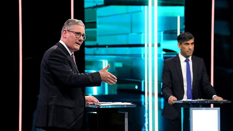 Keir Starmer (l.) wurde immer wieder von Sunak unterbrochen.