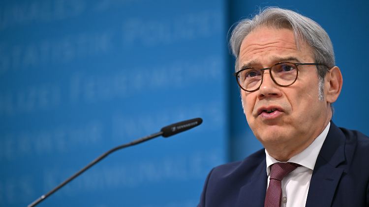 Der SPD-Politiker Georg Maier ist seit 2017 Innenminister des Freistaats Thüringen. 