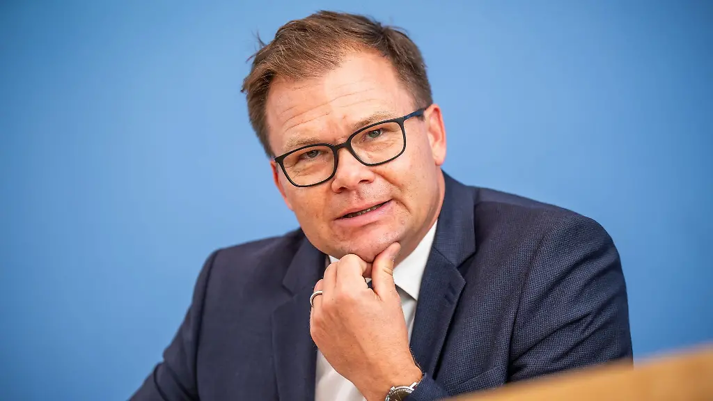 Carsten-Schneider-SPD-Staatsminister-und-Ostbeauftragter-der-Bundesregierung