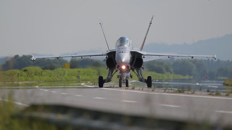 Die Kampfjets hatten bei der Übung in Payerne eine Landegeschwindigkeit von rund 260 Kilometer pro Stunde. 