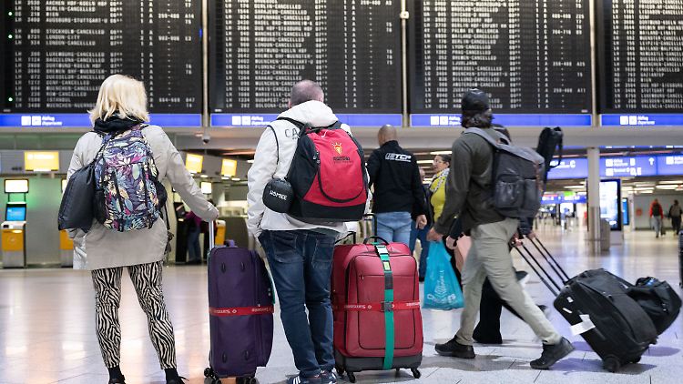Wer über den Reisekonzern FTI gebucht hat, kann derzeit nicht sicher sein, ob sich der Weg zum Flughafen überhaupt lohnt.