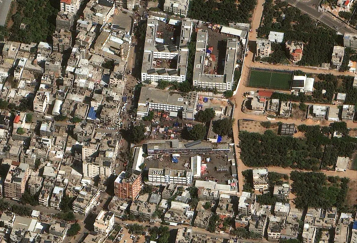 2023-10-20-05-people-sheltering-at-school-al-mokhayam-2-street-gaza-city-19oct2023-wv3