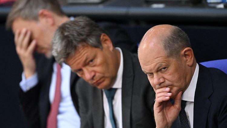 Keine leichte Kost: In Scholz Regierungserklärung und der anschließenden Debatte ging es um den Mord von Mannheim, das Hochwasser in Süddeutschland und den russischen Krieg gegen die Ukraine.