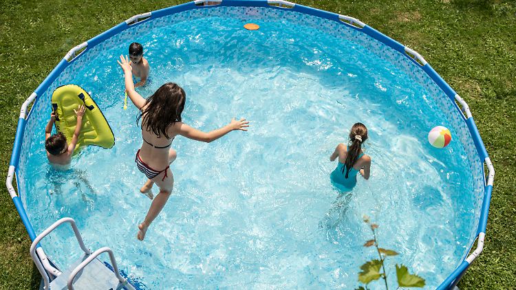 Planschbecken war gestern – heute sorgen große Pools für Erfrischung und Spaß.