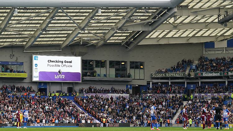 Die Premier League ist bemüht, Akzeptanz für den VAR herzustellen.
