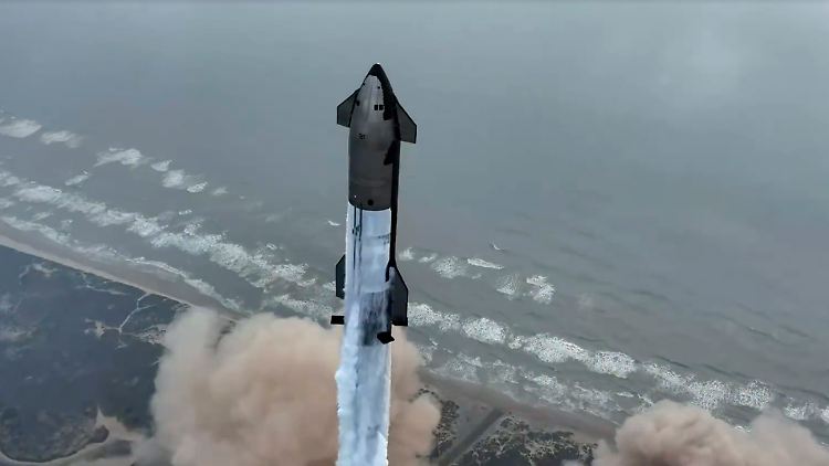 Die "Starship"-Rakete soll bemannte Missionen zu Mond und Mars ermöglichen. 