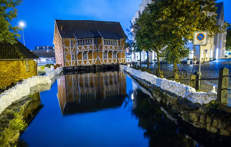 6721a20b6807f744e5a76ecf716ec3d9