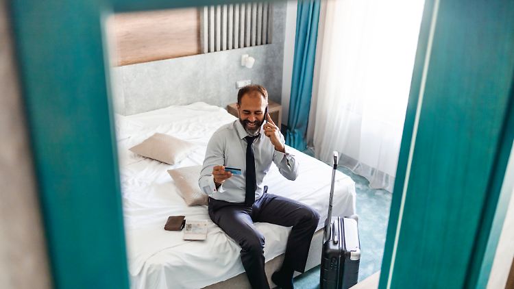 Eine Business-Kreditkarte kann eine stressige Geschäftsreise deutlich komfortabler gestalten.