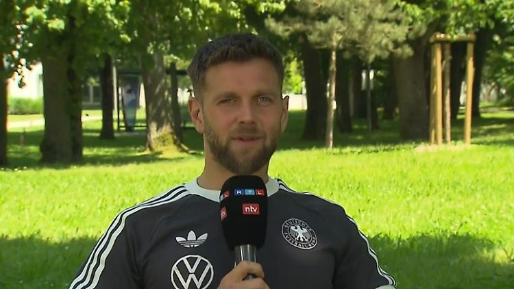 Warum es Füllkrug beim Team-Essen nie langweilig wird.JPG