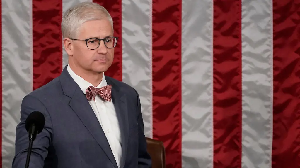 2023-10-18T180016Z-1859527748-RC25V3AH0I58-RTRMADP-3-USA-CONGRESS-SPEAKER