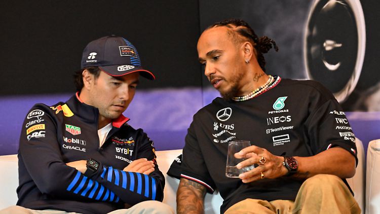 Sergio Perez (l.) und Lewis Hamilton sind keine Freunde der kommenden Regeländerungen.