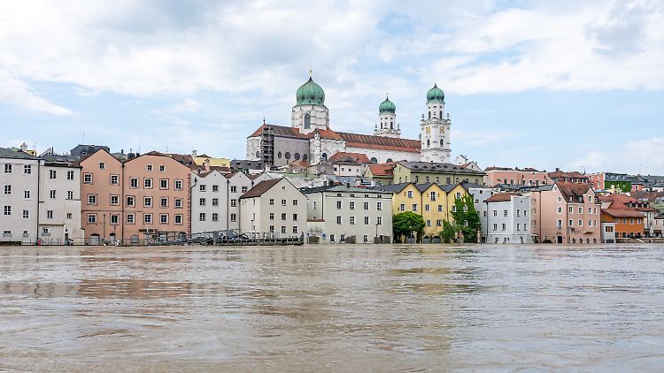 In Passau stehen Teile der Altstadt unter Wasser.