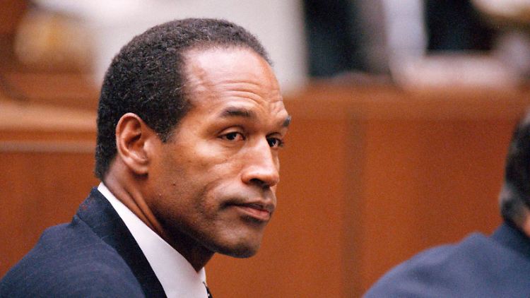 O. J. Simpson verließ 1995 den Gerichtssaal als freier Mann. 