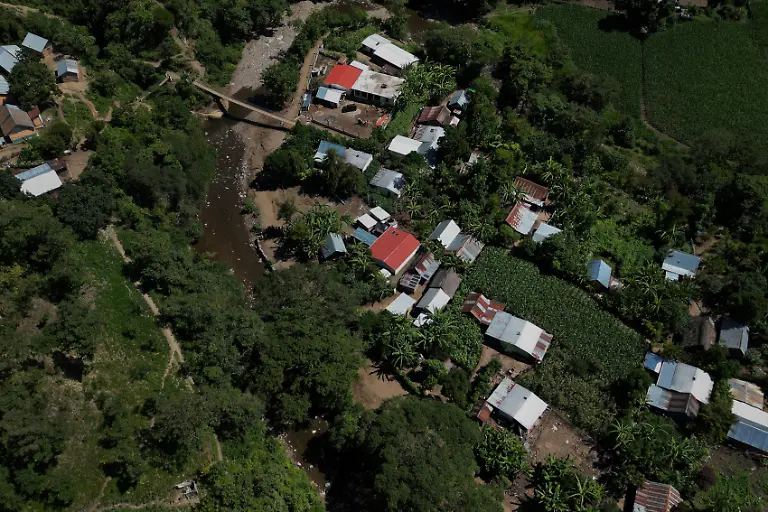 2023-10-12T100433Z-1554244699-RC23P2A4SY1O-RTRMADP-3-GUATEMALA-CLIMATECHANGE-HUNGER-VILLAGE