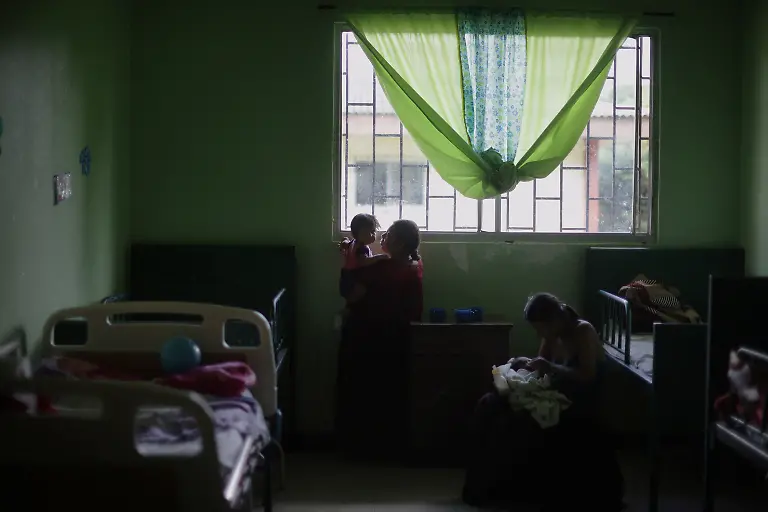 2023-10-12T100429Z-590751941-RC2FQ2AIJ2AA-RTRMADP-3-GUATEMALA-CLIMATECHANGE-HUNGER-VILLAGE