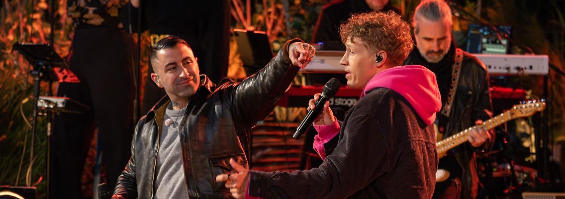 Sammy Amara und Tim Bendzko rocken gemeinsam die Bühne - Quelle RTL Markus Hertrich.jpg
