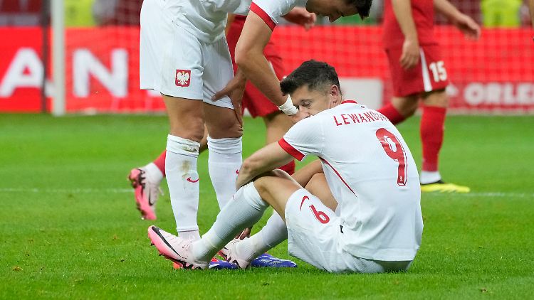 Robert Lewandowski musste verletzt ausgewechselt werden.