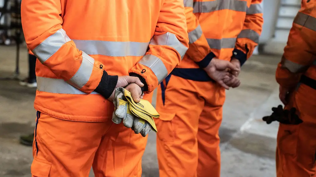 Mitarbeiter-des-Winterdienstes